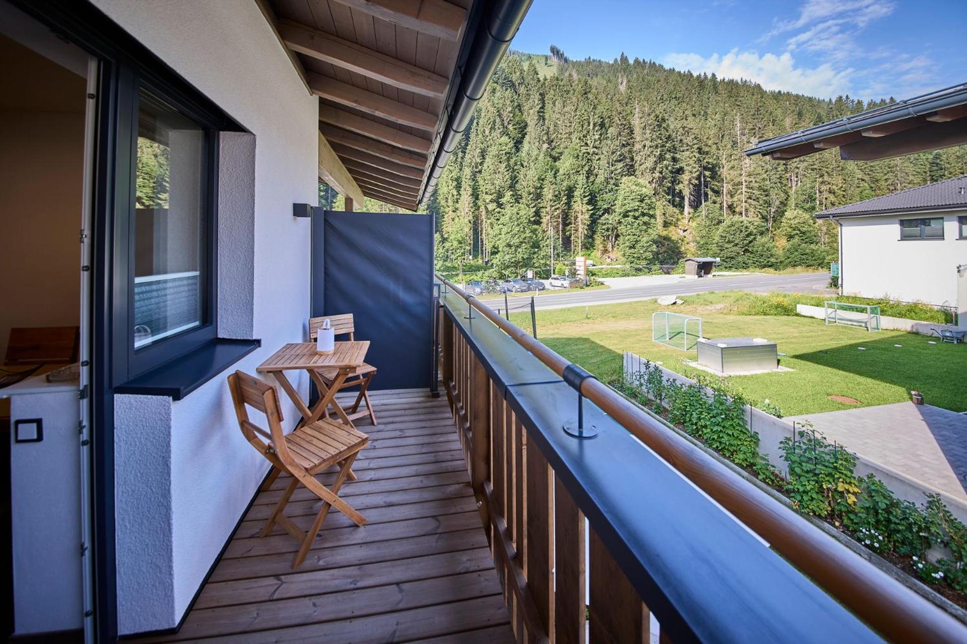 Haus Joan - Apartments Saalbach-Hinterglemm Exteriör bild