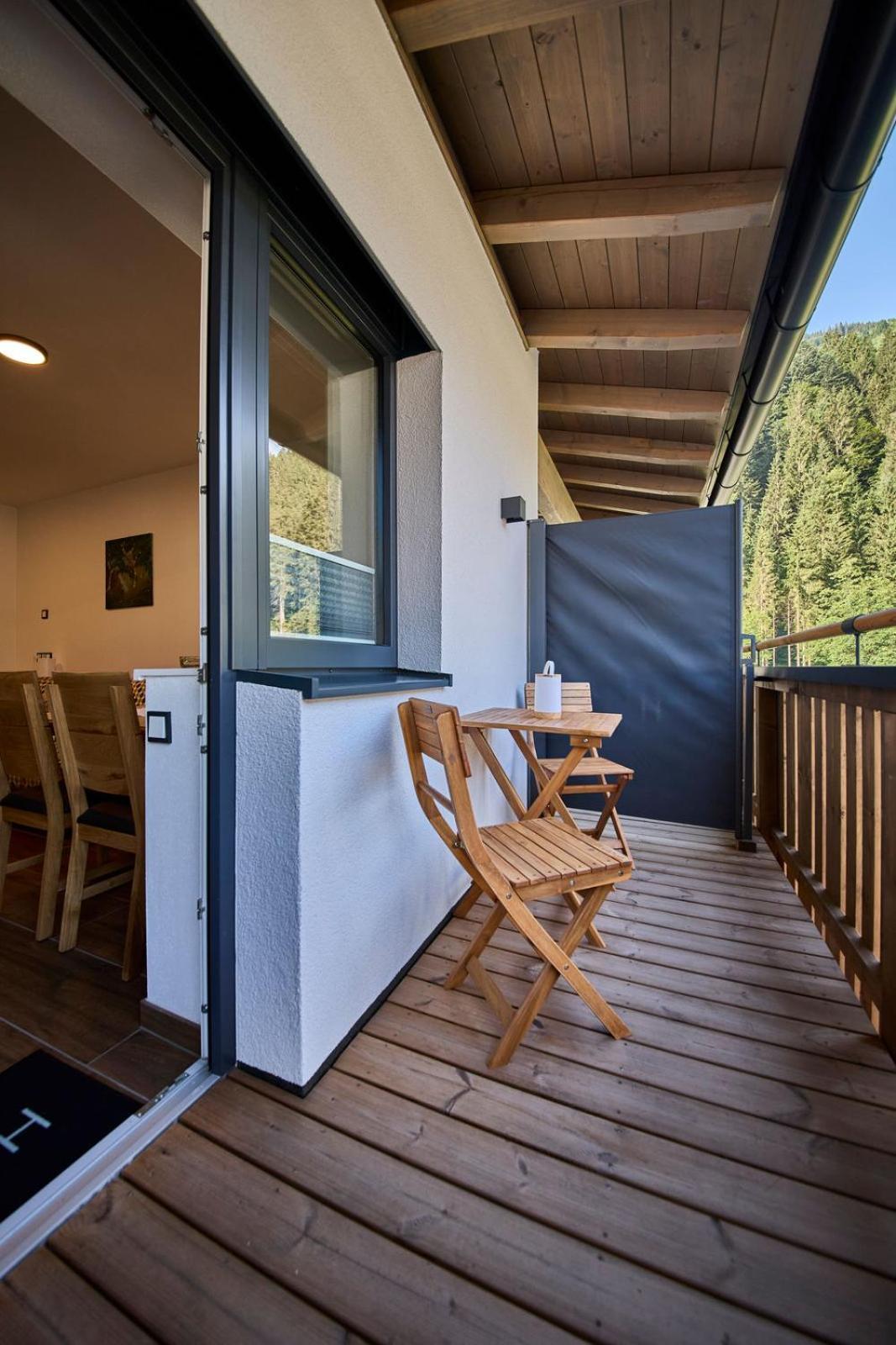Haus Joan - Apartments Saalbach-Hinterglemm Exteriör bild