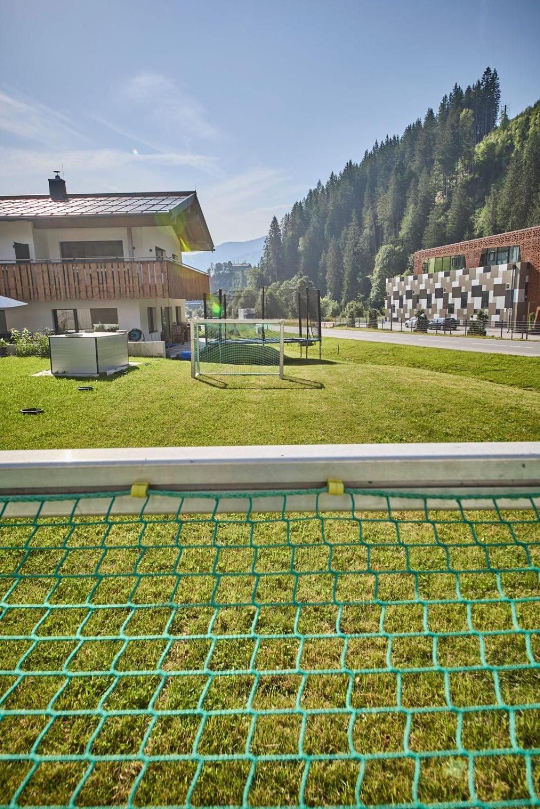 Haus Joan - Apartments Saalbach-Hinterglemm Exteriör bild