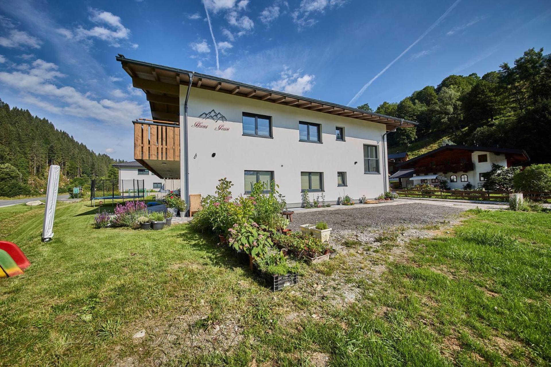 Haus Joan - Apartments Saalbach-Hinterglemm Exteriör bild